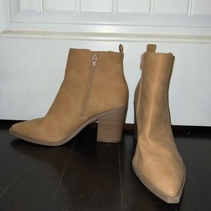 Universal Thread Tan Healed Boots | Size: 8.5 | Brand New